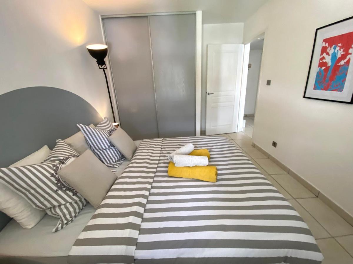 Appartement Lumineux Et Calme Saint-Denis Centre Екстериор снимка
