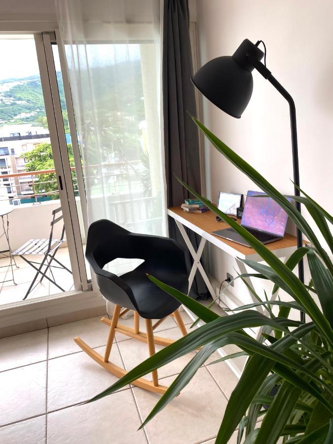 Appartement Lumineux Et Calme Saint-Denis Centre Екстериор снимка