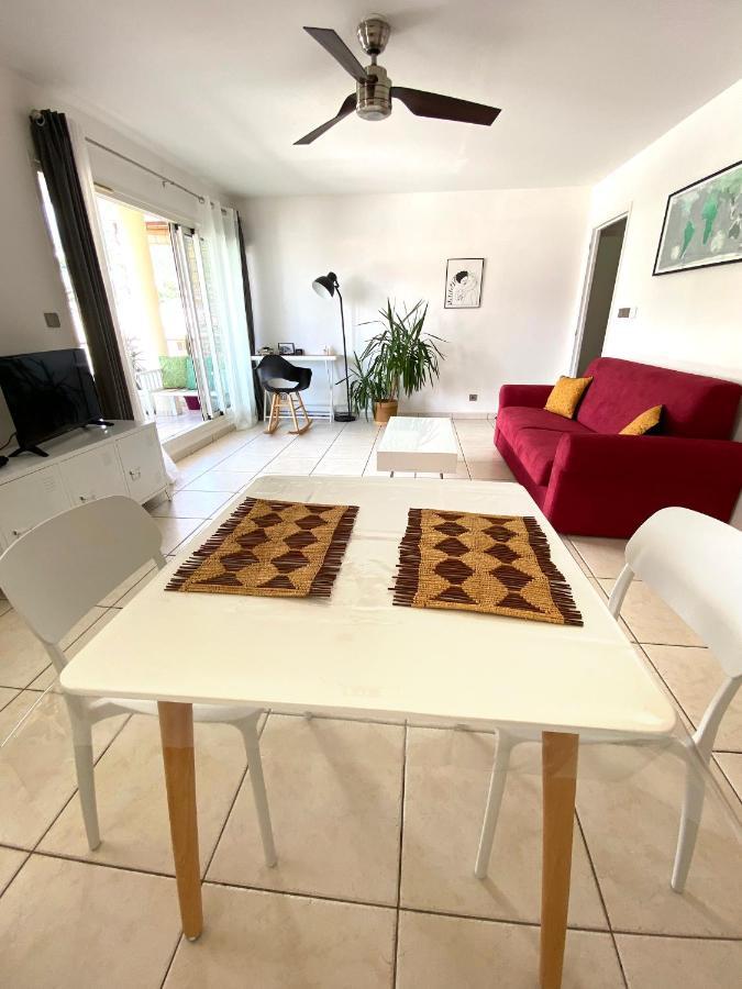 Appartement Lumineux Et Calme Saint-Denis Centre Екстериор снимка